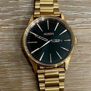 Nixon watch rose gold